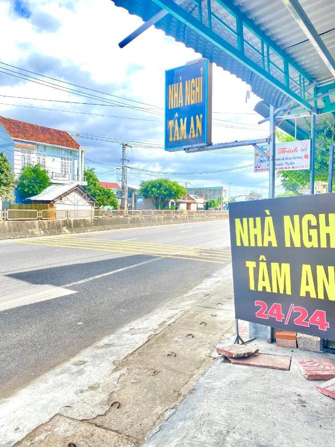 Bed and Breakfast Nha Nghi Tam An Nhon Thanh Exterior foto